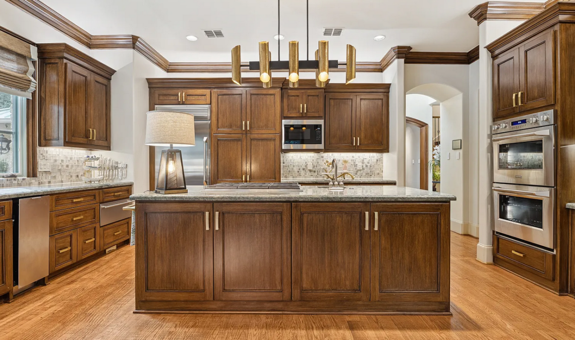 kitchen-house-cleaning-services-in-pickering-ontario-by-Swiffy-House-Cleaning-Toronto-www.swiffy.ca_.webp
