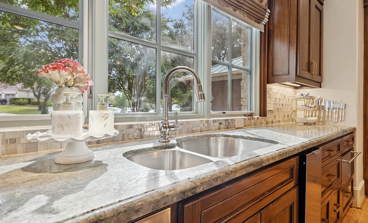 cleaning services in pickering ontario by Swiffy House Cleaning Toronto, Pickering Ontario cleaning services